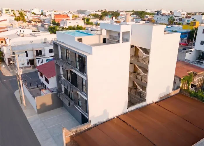 2Br/2Ba Condo 1 Block To Ocean! - Unit 4 Mazatlán
